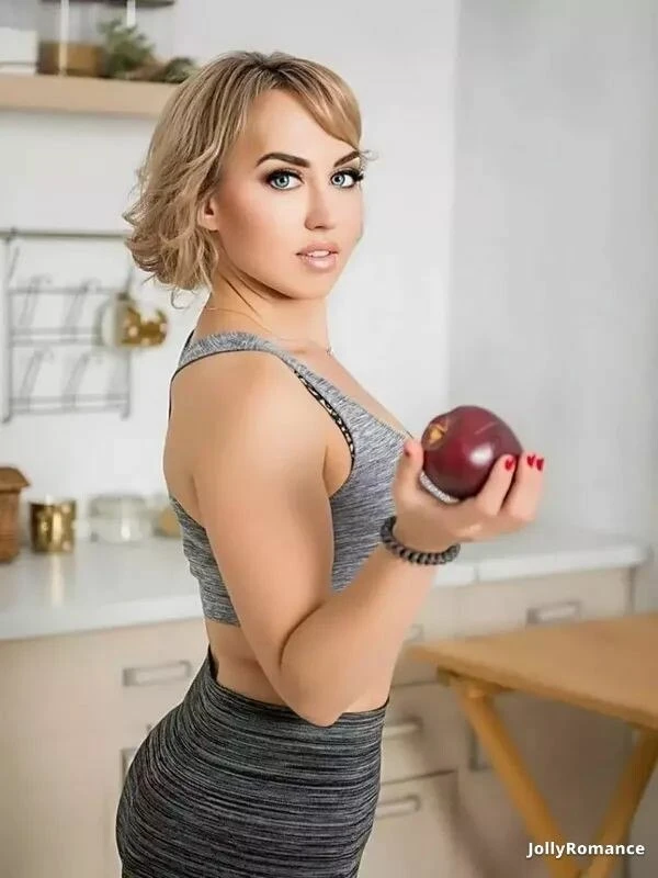 Anna Profile image 3