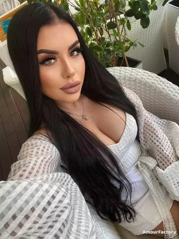 Alena Profile image 2