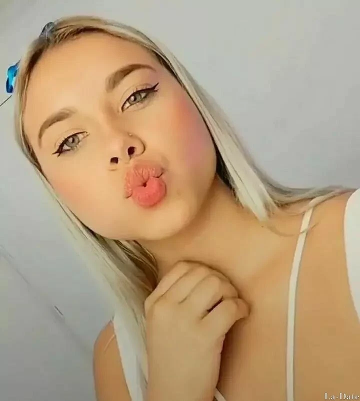 Laura Profile image 2
