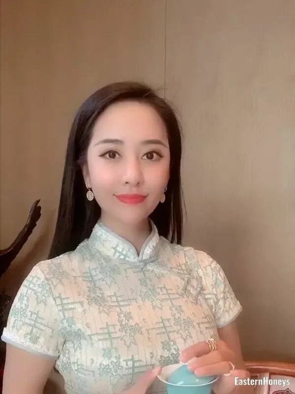 Huilian Profile image 2