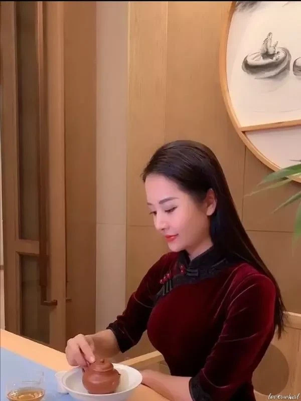 Huilian Profile image 4