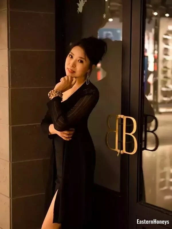 Lin Profile image 1