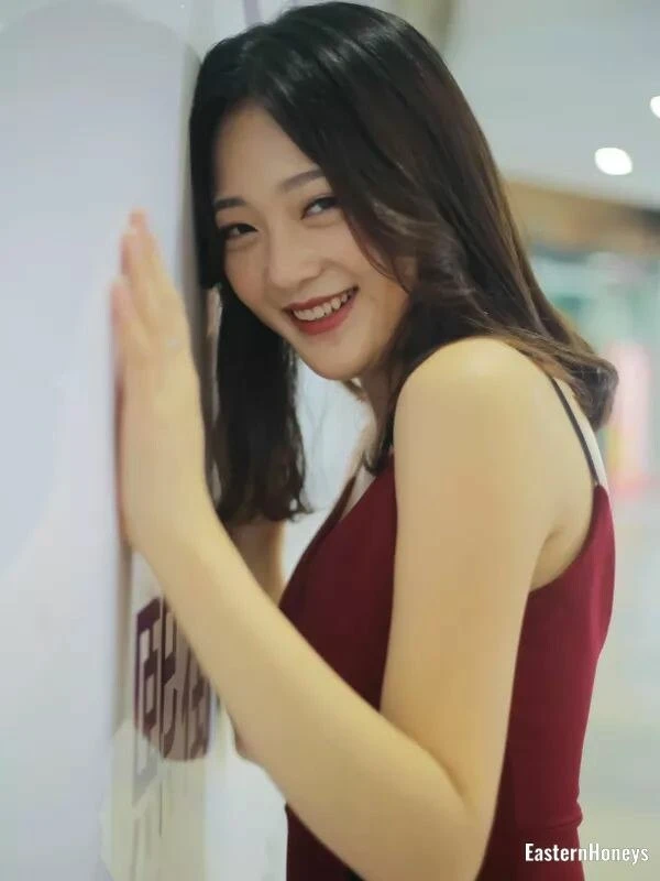 JingYi Xie Profile image 4
