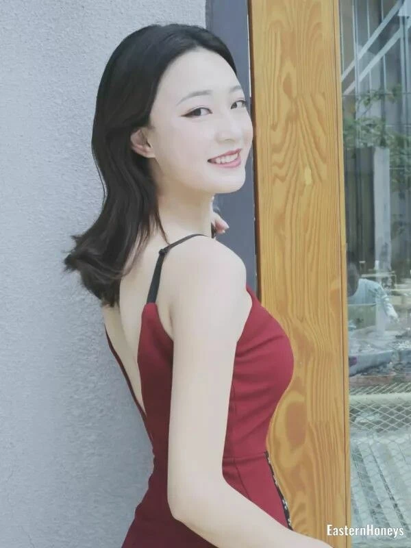 JingYi Xie Profile image 3
