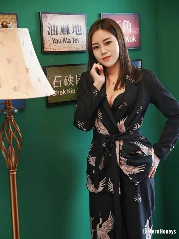 Lin Profile image 2