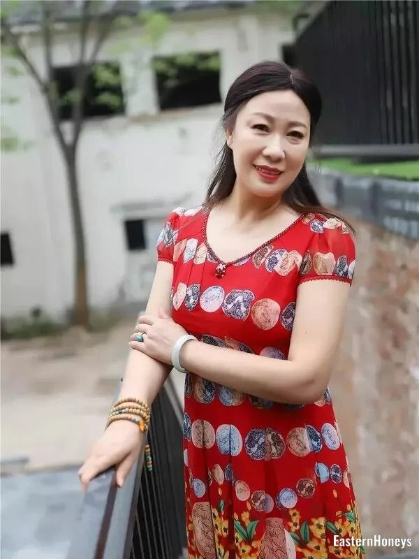 Shiqi Profile image 2